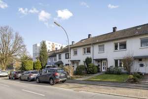 Ihr neues Zuhause zum Gestalten – Reihenmittelhaus mit Garten in Velbert – Die vollständige Adresse der Immobilie erhältst du vom Anbieter., 42549 Velbert-Mitte, Velbert – Vorschaubild 3