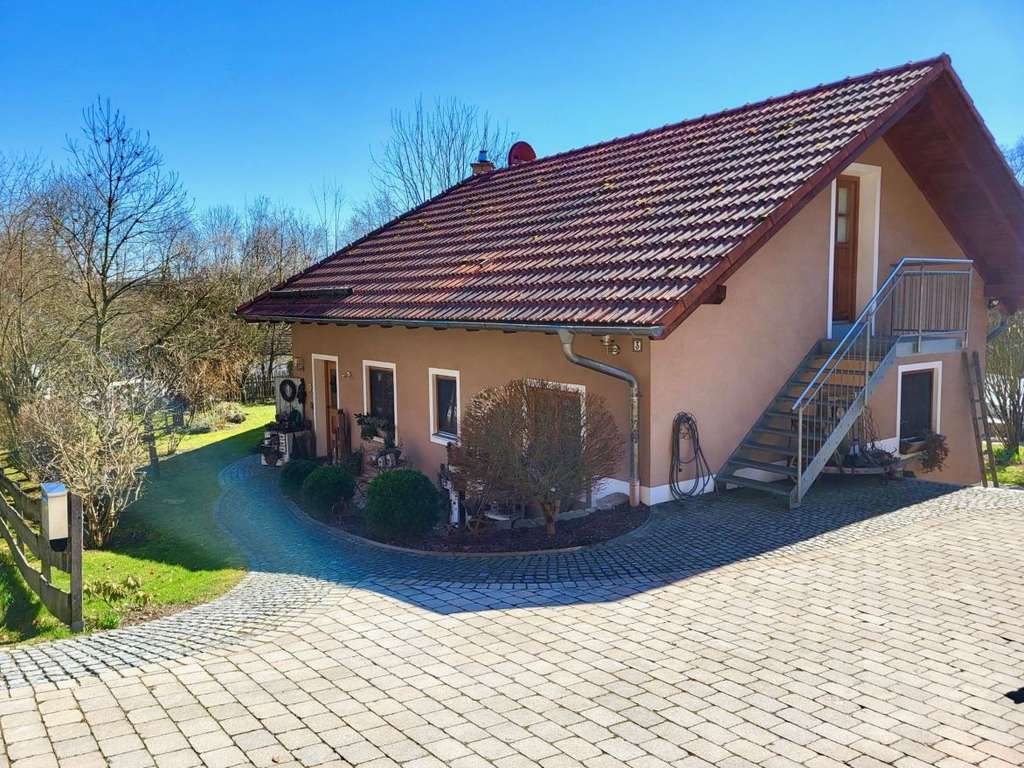 Immobilie in Unterneukirchen - **IHR NEUES ZU HAUSE - EINFAMILIENHAUS ZUM WOHLFÜHLEN!!** - Bild 3
