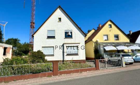 Ein- bis Zweifamilienhaus in Kandel mit weitläufigem Garten