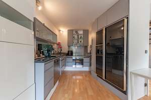 Lichtdurchflutete 2,5 Zimmer Penthouse Wohnung in Hamburg Nähe Hagenbecks Tierpark  – Julius-Vosseler-Straße 3, 22527 Lokstedt, Hamburg – Vorschaubild 8