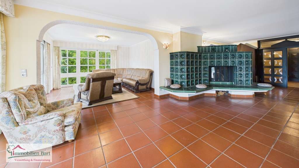 Immobilie in Losheim am See - WOHNHAUS MIT 458 M² WOHNFLÄCHE IN LOSHEIM-HAUSBACH - Bild 4