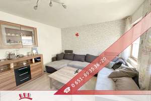 Raus aus der Miete, ab ins eigene, renovierte Haus mit Einlieger-Apartment, Garten & Doppelgarage!