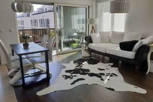 Modernes 2-Zimmer-Apartment mit Balkon & 2 Stellplätzen in Westen