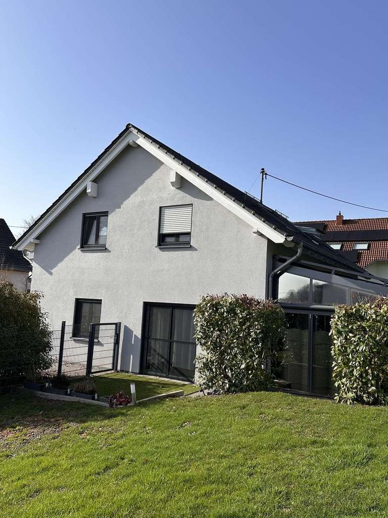 Immobilie in Oberthal - Entdecken Sie ein Zuhause, das in Wirklichkeit noch mehr überzeugt als auf den Bildern! - Bild 1