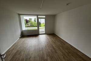 1 Zimmer Wohnung mit Einbauküche.