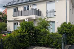 Sehr schöne, ruhige und helle 2-Zi.-Wohnung mit Balkon in Toplage Karlsfeld! KfW 55- Standard! – Blumenstr. 22, 85757 Karlsfeld – Vorschaubild 2