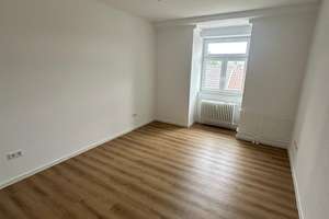 Helle 3-Zimmer-Dachgeschosswohnung in Mannheim-Neckarau – Die vollständige Adresse der Immobilie erhältst du vom Anbieter., 68199 Neckarau, Mannheim – Vorschaubild 4
