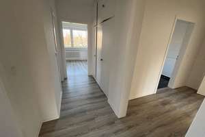 Großzügige 3 Zi.-Whng. mit Balkon, modernes wannenbad mit Fenster - Duisburg Rheinhausen – Joseph-Haydn-Straße 18, 47229 Rheinhausen-Mitte, Duisburg – Vorschaubild 9