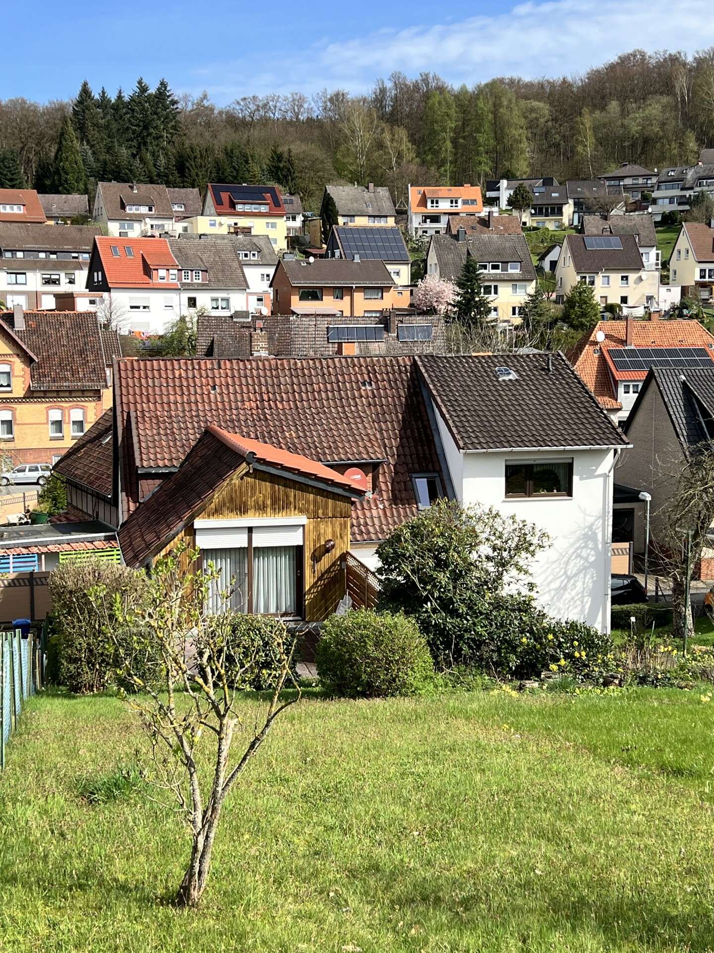 Schönes Ein- Zweifamilienhaus mit sehr viel Potenzial, Holzminden Kreis – Bild 4