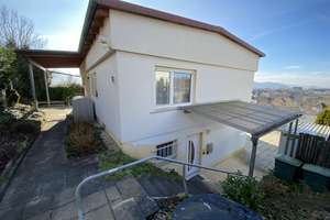 Steinen: Großes Einfamilienwohnhaus mit schöner Aussicht und Einzelgarage. – Die vollständige Adresse der Immobilie erhältst du vom Anbieter., 79585 Steinen – Vorschaubild 2