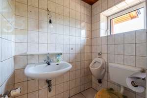 Zweifamilienhaus mit Schwimmbad, 3 Garagen und großem Grundstück - ideal für Pferdeliebhaber! – Die vollständige Adresse der Immobilie erhältst du vom Anbieter., 38556 Bokensdorf – Vorschaubild 17