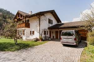 Ein Ort zum Verlieben!
Bayerisch Gmain - Einfamilienhaus direkt in der Natur – Die vollständige Adresse der Immobilie erhältst du vom Anbieter., 83457 Bayerisch Gmain – Vorschaubild 10