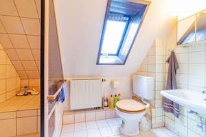 Charmante, modernisierungsbedürftige DHH mit Garage und schönem Garten in gefragter Lage in Erlangen – Die vollständige Adresse der Immobilie erhältst du vom Anbieter., 91052 Buckenhofer Siedlung, Erlangen – Vorschaubild 11