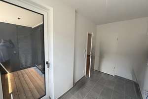 Erstbezug einer Familienwohnung mit drei Schlafzimmern, zwei Bädern und Balkonen – Flößerhof 3, 55120 Neustadt, Mainz – Vorschaubild 8