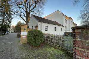 Charmantes, kleines Einfamilienhaus direkt an der Dorfaue Alt-Lankwitz