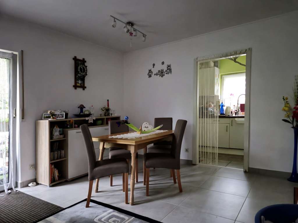 Immobilie in Bad Schönborn - Gepflegte Zweizimmer-Souterrainwohnung mit Terrasse und Gartenzugang - Bild 2