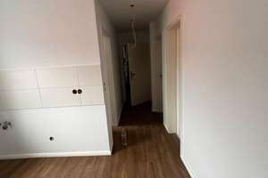 4-Zimmer-Wohnung im 3. Obergeschoss - frisch renoviert – 90762 Altstadt, Innenstadt, Fürth – Vorschaubild 3