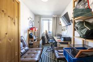Charmante 4-Zimmer-Etagenwohnung mit Balkon in München-Moosach – Ideal für Paare und kleine Familien – München – Vorschaubild 6
