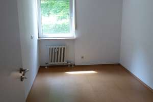 Helle 3-Zimmer-Wohnung in Erlangen-Bruck mit Südbalkon und Garage – Elise-Späth-Str. 8, 91058 Schönfeld, Erlangen – Vorschaubild 6