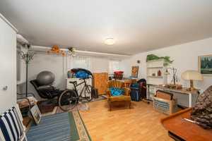 Sofort bezugsfreie & Helle 3-Zi.-Wohnung mit Sonniger Süd-Loggia und großem Hobbyraum – München – Vorschaubild 9