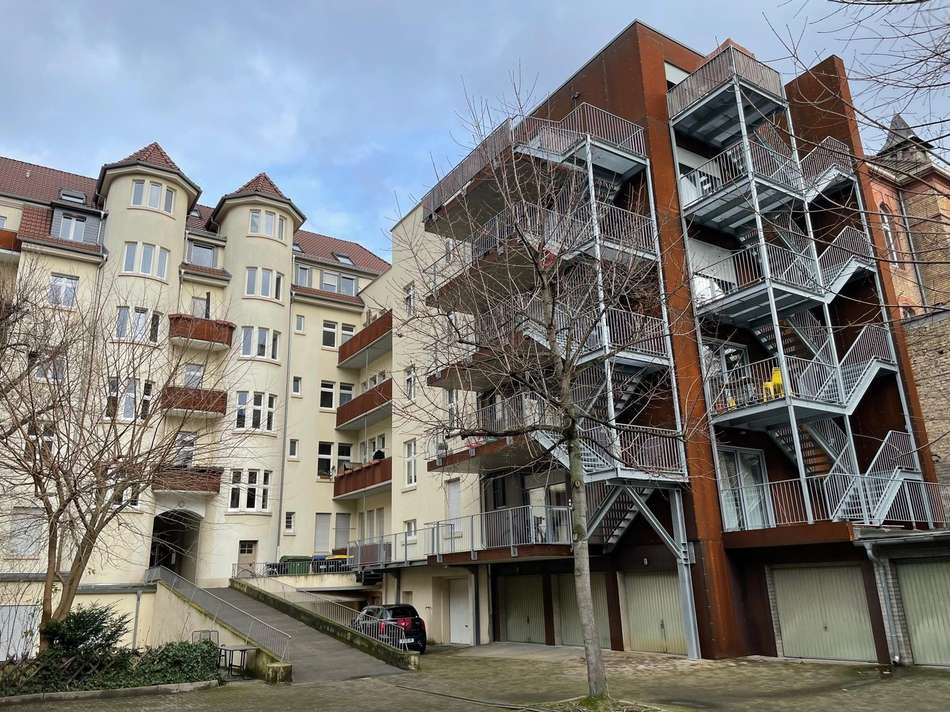 Neubau mit Bestand