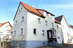 Älteres Wohnhaus in einer Anliegerstraße im Wohngebiet Igersheim – Die vollständige Adresse der Immobilie erhältst du vom Anbieter., 97999 Igersheim – Vorschaubild 3