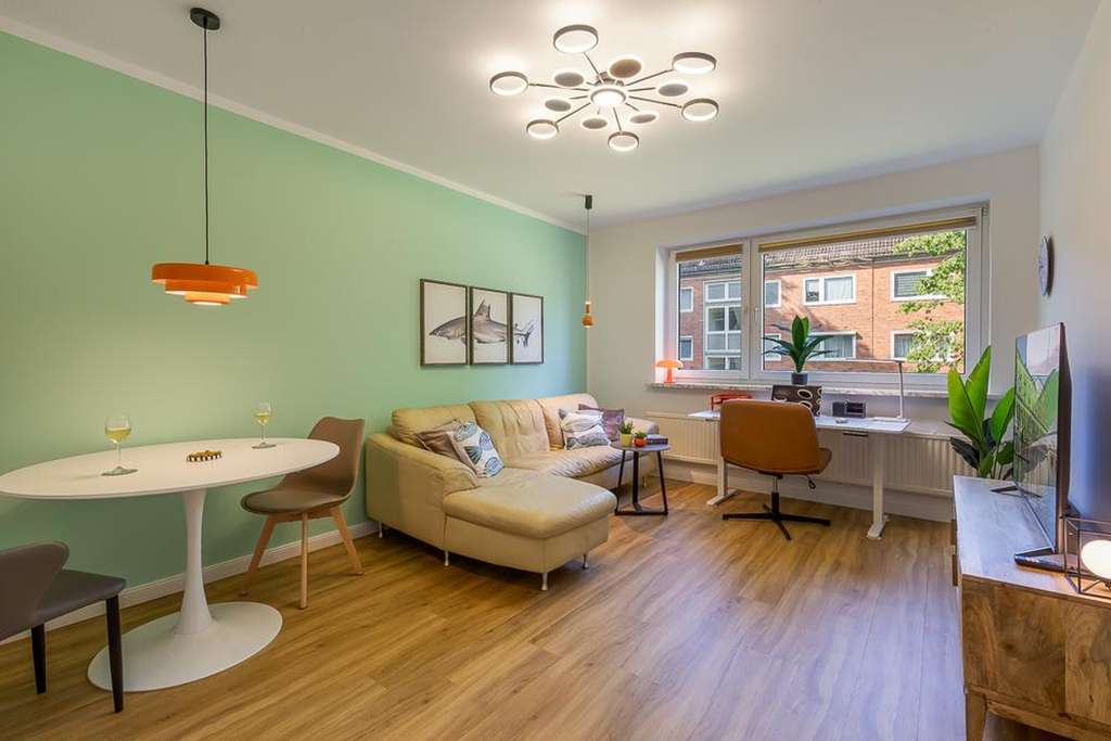 Wohnen ohne Kompromisse - frisch sanierte 2-Zimmer-Wohnung mit Wohlfühlfaktor in Kiel-Wellingdorf