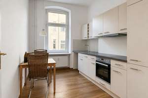 Bezugsfreie 2-Zimmer-Altbauwohnung mit Gäste-WC und Balkon – Die vollständige Adresse der Immobilie erhältst du vom Anbieter., 13347 Gesundbrunnen, Berlin – Vorschaubild 8