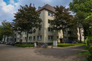 *** E-Rüttenscheid Nähe Messe *** Ruhige Seitenstraße *** Helle 3-Zi-Wohnung ***