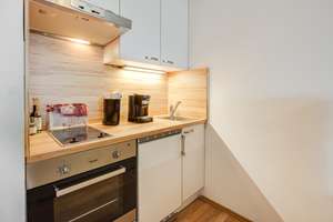 Modernisiertes & vollmöbliertes 1-Zi.-Appartement mit Süd-Loggia & hervorragender Anbindung – Landsberger Str. 291, 80687 St. Ulrich, München – Vorschaubild 5