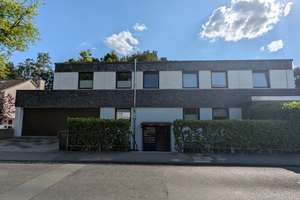 Erstbezug nach Kernsanierung: Charmante Wohnung mit ansprechender Einbauküche und Grünblick! – Blanckertzstraße 13, 40629 Ludenberg, Düsseldorf – Vorschaubild 2