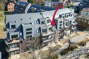 Stilvolle Dachgeschosswohnung mit Balkon in begehrter Lage Poppenbüttel – Die vollständige Adresse der Immobilie erhältst du vom Anbieter., 22399 Poppenbüttel, Hamburg – Vorschaubild 2