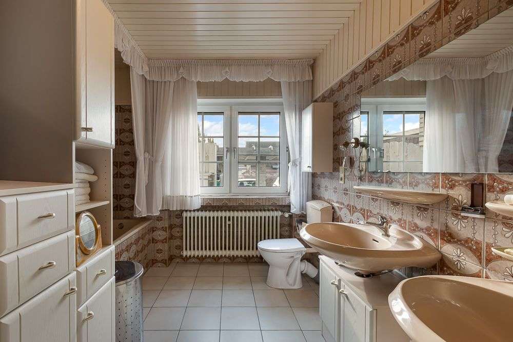 Immobilie in Bedburg - Mehrgenerationenhaus mit Herz - Raum für Leben, Arbeiten und Träume! - Bild 0