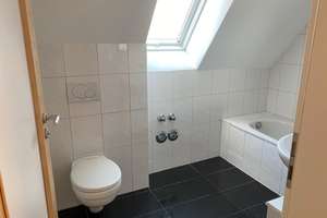 Attraktive, helle 3-Zimmer-DG-Wohnung, Ingolstadt-Süd, gute Anbindung – Kothauer Str. 46, 85053 Südost, Ingolstadt – Vorschaubild 8
