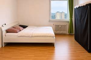 Zentrale Investment-Chance: 2 Zimmer nahe Siemens-Campus inkl. Tiefgarage – Gerhart-Hauptmann-Str. 15, 91058 Schönfeld, Erlangen – Vorschaubild 2