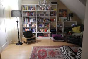 Gemütliche Drei-Zimmer-Dachgeschoss-Wohnung in Stuttgart Bad-Cannstatt