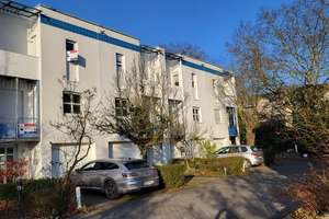 Neuer Preis ! RMH mit Garage, 2 Balkonen, Garten und Terrasse – Die vollständige Adresse der Immobilie erhältst du vom Anbieter., 65197 Klarenthal, Wiesbaden – Vorschaubild 3