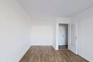 SINGLES AUFGEPASST: Helle und gut geschnittene 1-Zi.-Whg. mit BALKON & EBK – Ernst-Barlach-Str. 4, 24768 Rendsburg – Vorschaubild 3