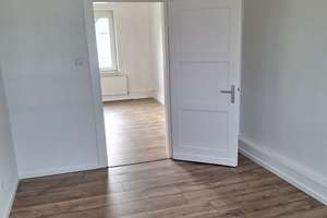 Helle Altbauwohnung mit Blick auf den Phönixsee in Dortmund Hörde – Die vollständige Adresse der Immobilie erhältst du vom Anbieter., 44263 Hörde (Ortsteil), Dortmund – Vorschaubild 4