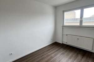 Neuwertige 3,5-Zimmer-Erdgeschosswohnung in Gelsenkirchen-Resse – sofort frei – Ewaldstraße 96, 45892 Resse, Gelsenkirchen – Vorschaubild 3