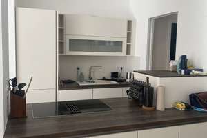 Helle 2 1/2 Zimmer Wohnung in Neubau, teilmöbeliert, direkt am Dresdner Zwinger