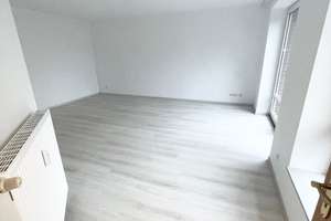 Schicke 4-Raumwohnung am Burgsee mit Einbauküche, 2 Bädern, Balkon und Tiefgaragenstellplatz...!!! – Mecklenburgstr. 101, 19053 Feldstadt, Schwerin – Vorschaubild 14