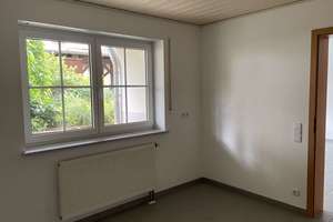 Gepflegtes Mehrfamilienhaus mit Ausblick in ruhiger Hanglage – – Die vollständige Adresse der Immobilie erhältst du vom Anbieter., 91330 Eggolsheim – Vorschaubild 32