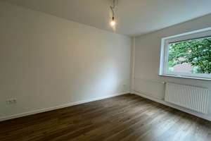 zentrale Lage, gute Anbindung an ÖPNV, bezugsfertig – Duisburger Str. 243, 47166 Obermarxloh, Duisburg – Vorschaubild 4