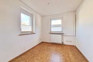 gepflegtes und modernisiertes Wohnhaus mit Garagen und einem schönem Grundstück – Die vollständige Adresse der Immobilie erhältst du vom Anbieter., 24534 Stadtmitte, Neumünster – Vorschaubild 12