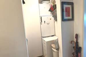 Helle Erdgeschosswohnung mit Wintergarten, großer Terrasse und wunderschönem Garten in München-Laim – Die vollständige Adresse der Immobilie erhältst du vom Anbieter., 80686 St. Ulrich, München – Vorschaubild 11