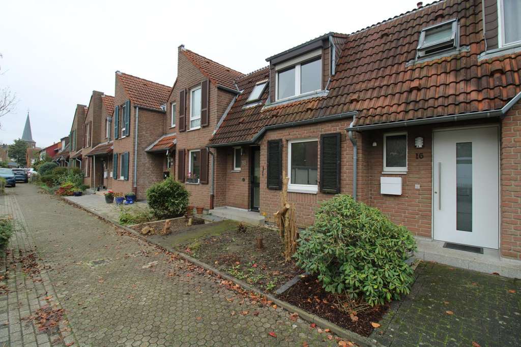 Familientraum in Alt-Widdersdorf: Reihenhaus mit Potenzial
