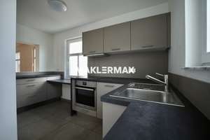 Exklusive 4-Zimmer-Wohnung mit großem Balkon, Einbauküche und Aufzug – Die vollständige Adresse der Immobilie erhältst du vom Anbieter., 70197 Rotebühl, Stuttgart – Vorschaubild 9