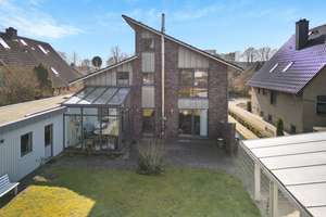 Architektonisches Wohnerlebnis mit Einliegerwohnung – Zentral & ruhig in Neumünster-Faldera – Die vollständige Adresse der Immobilie erhältst du vom Anbieter., 24537 Faldera, Neumünster – Vorschaubild 3