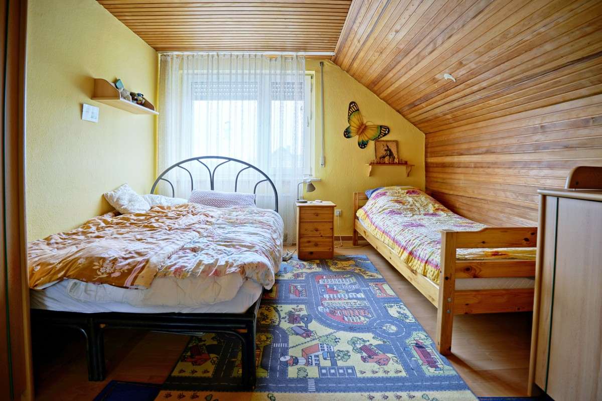 Immobilie in Bröckel - Provisionsfrei: Einfamilienhaus mit viel Platz für die Familie und Schwimmbad plus Solaranlage - Bild 2